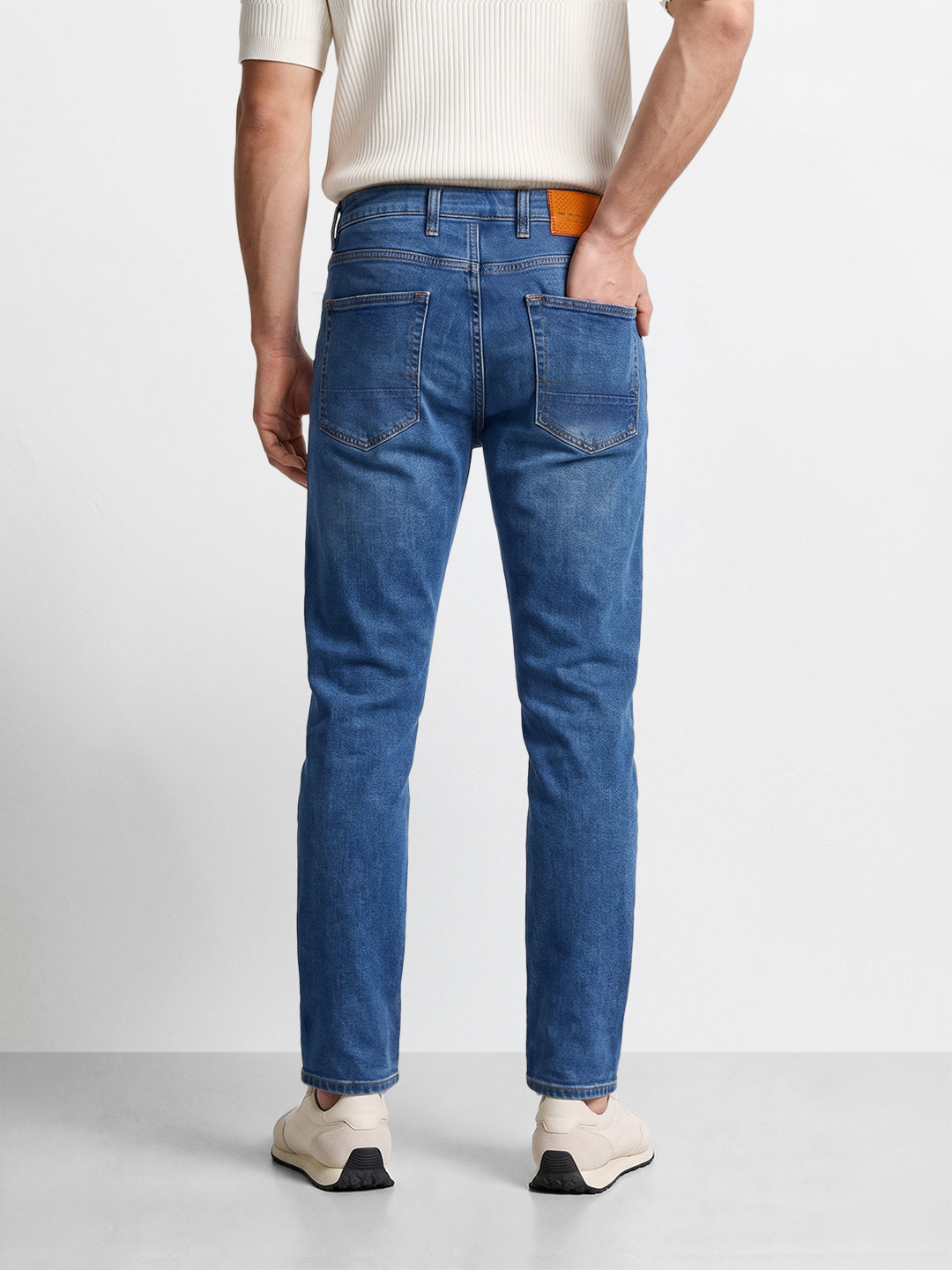 Men's Blue Carrrot Fit Solid Casual Jeans