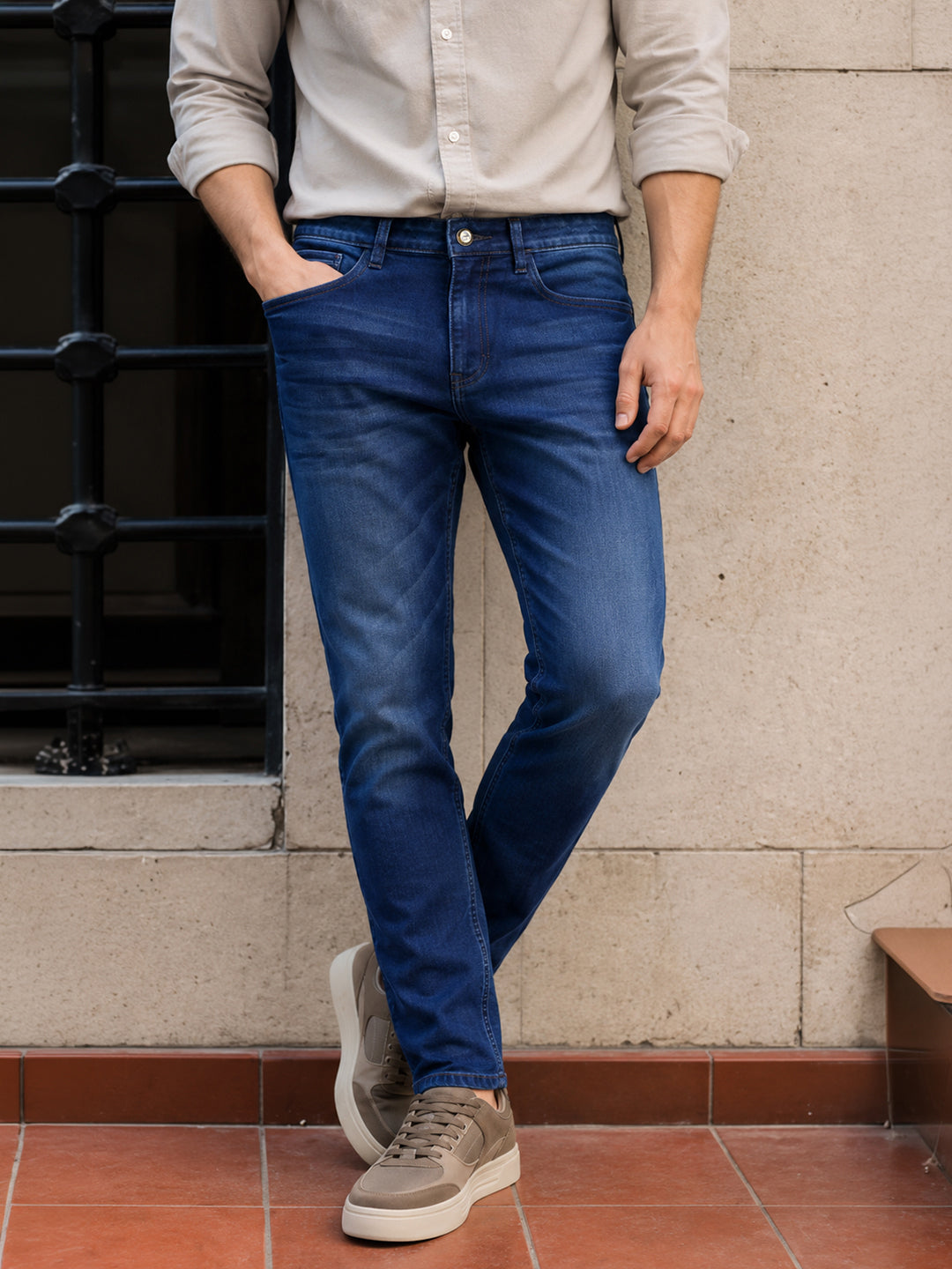 Men's Blue Slim Fit Solid Casual Jeans