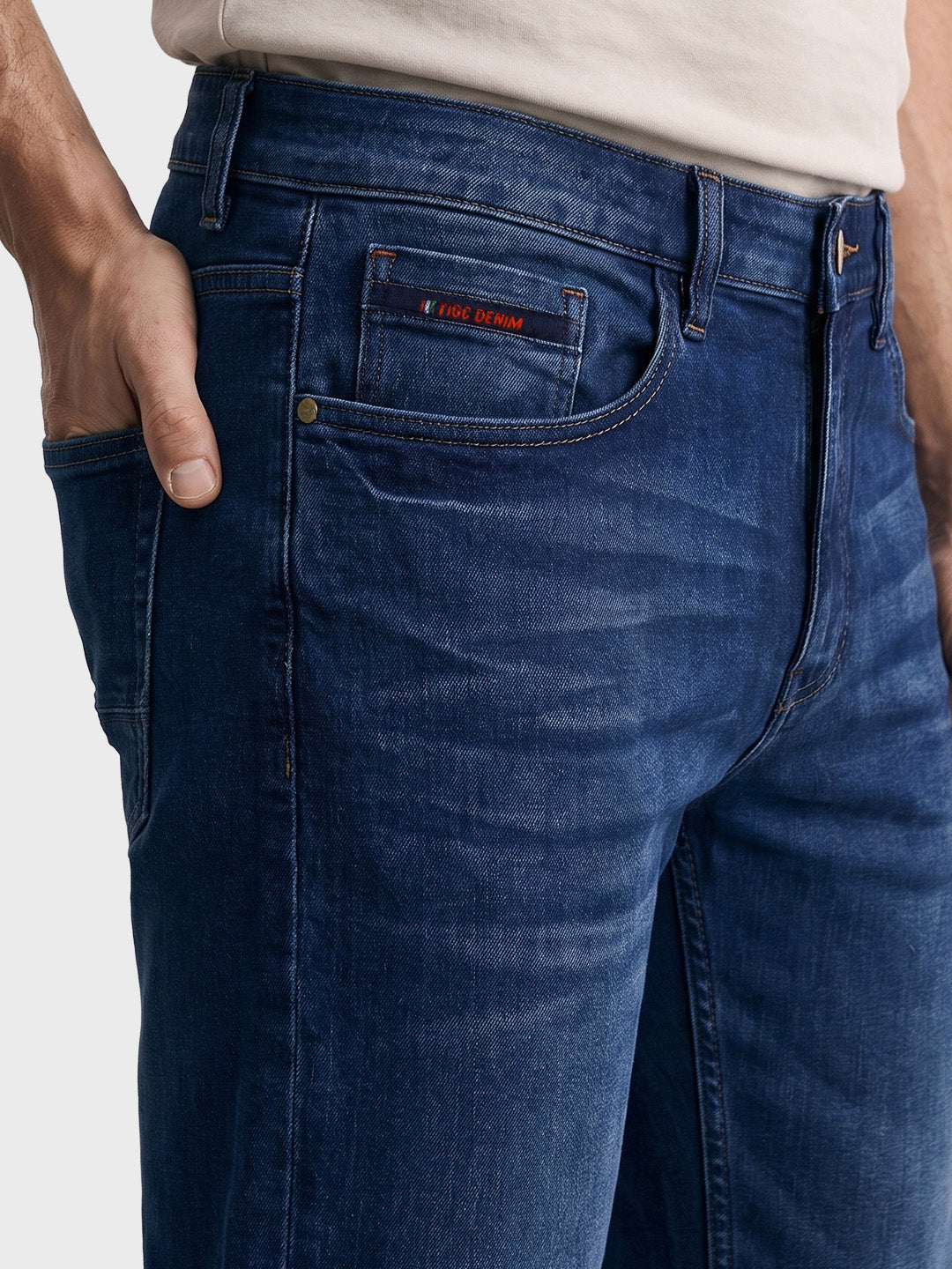 Men's Blue Slim Fit Solid Casual Jeans