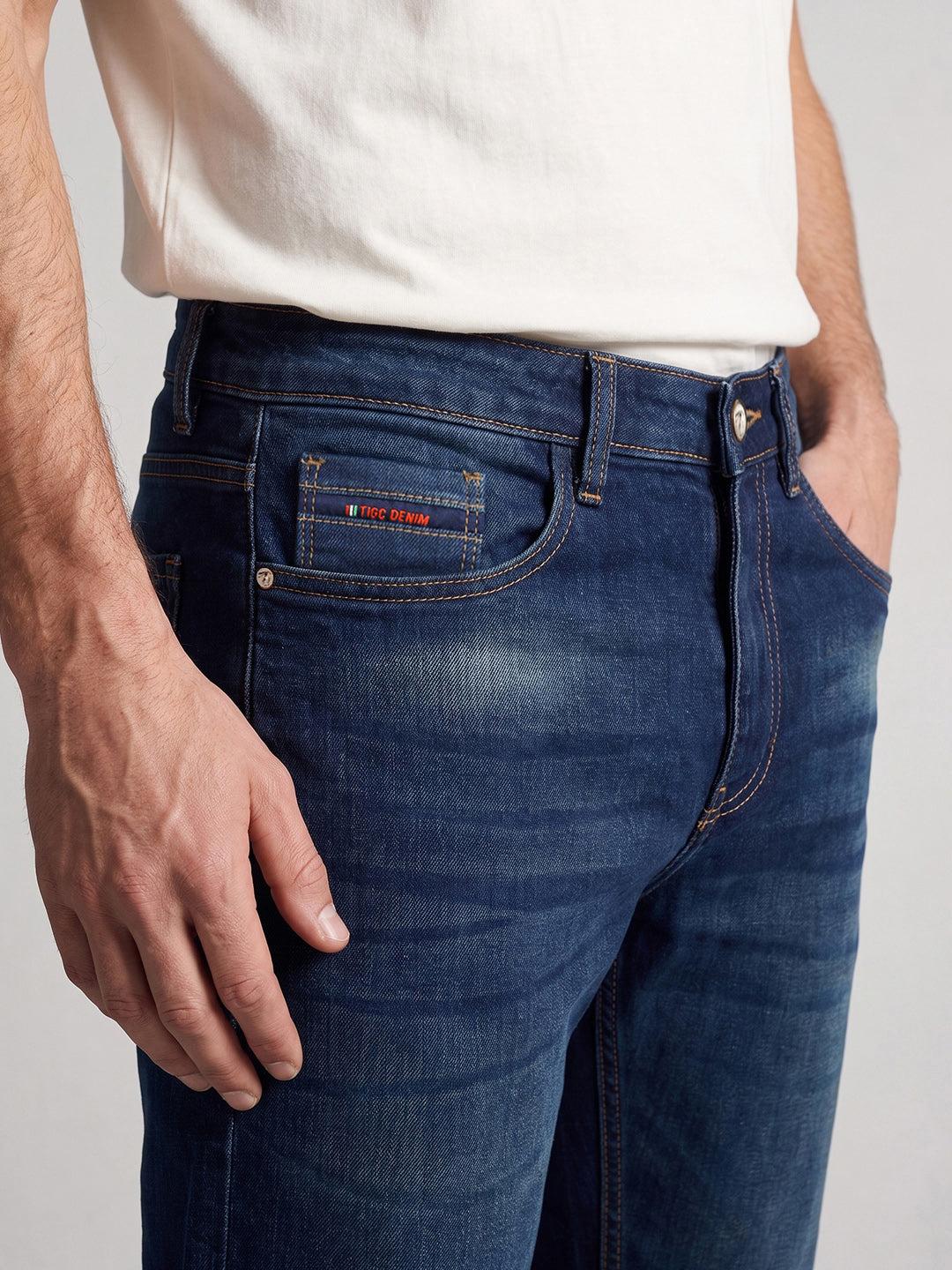Men's Navy Blue Slim Fit Solid Casual Jeans