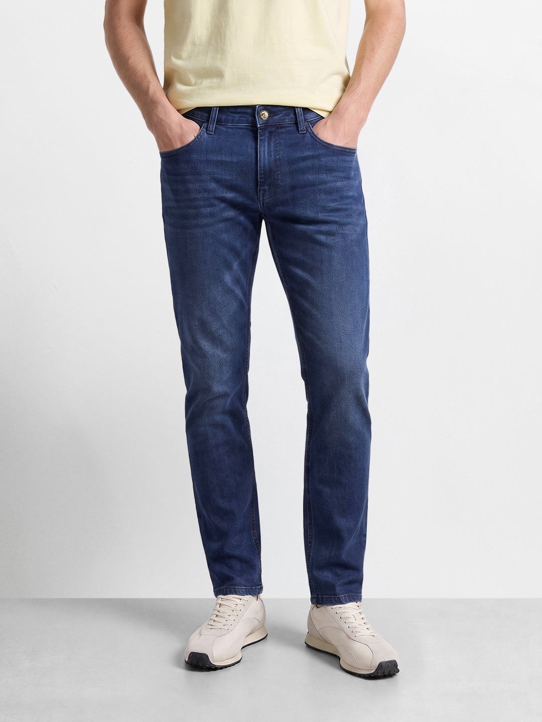 Men's Blue Slim Fit Solid Casual Jeans