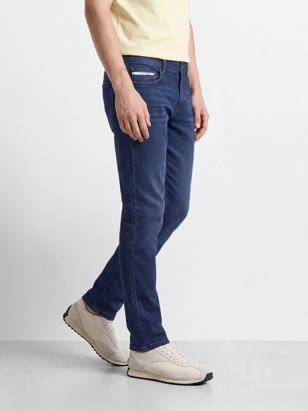 Men's Blue Slim Fit Solid Casual Jeans