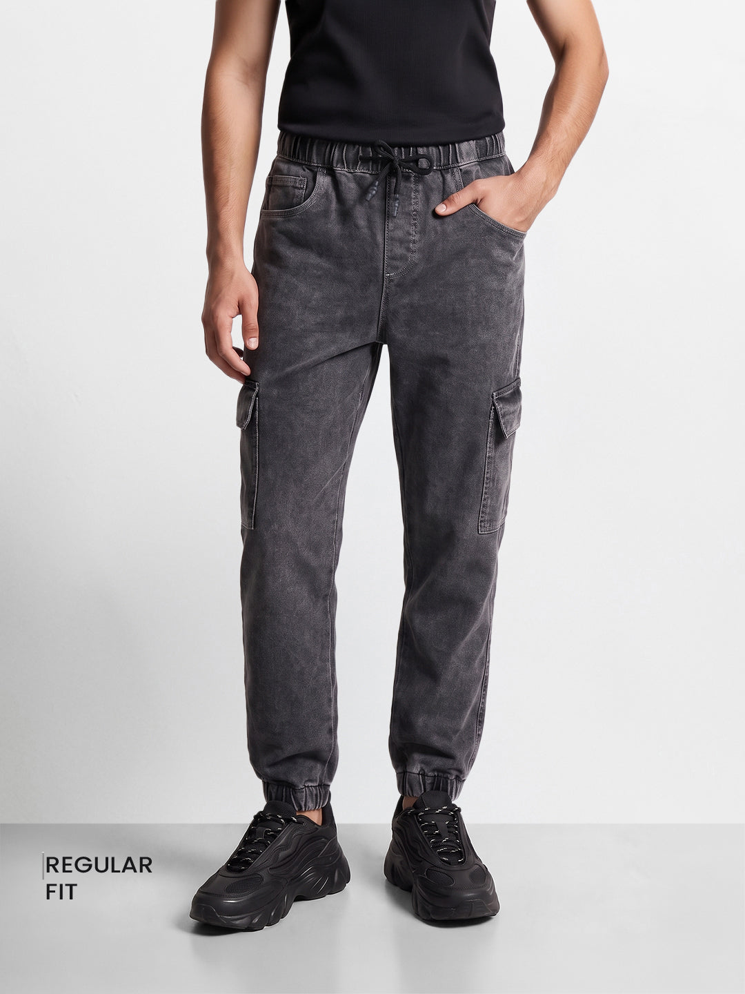 Men's Grey Regular Fit Solid Street Wear Joggers