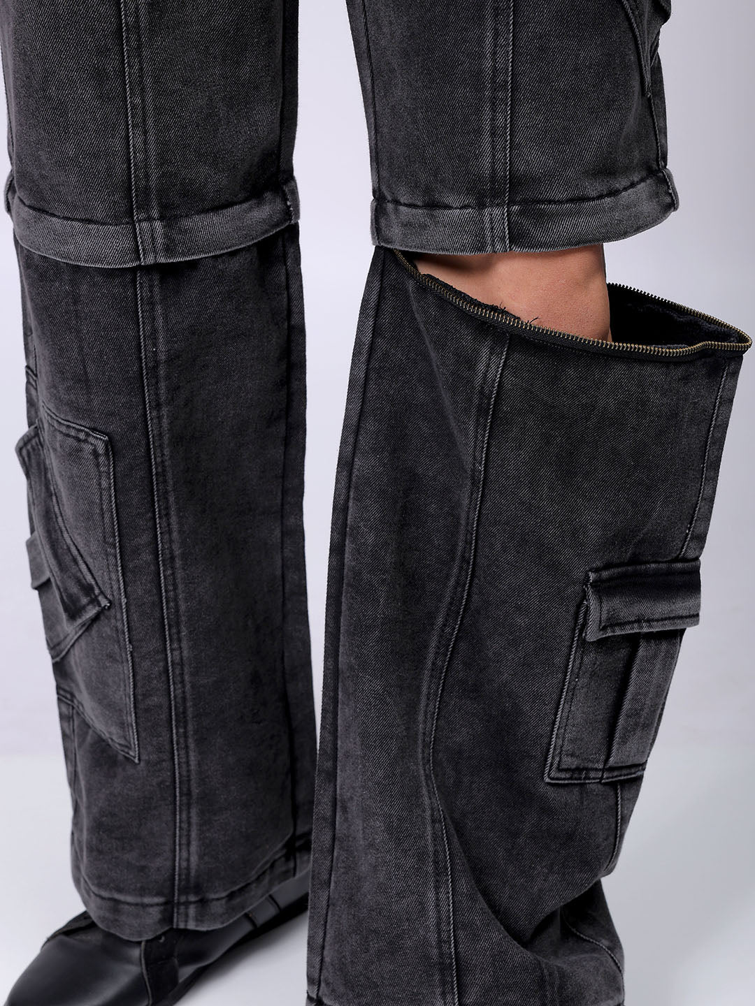Men's Grey Baggy Solid Mid-Rise Convertible Cargo Denim