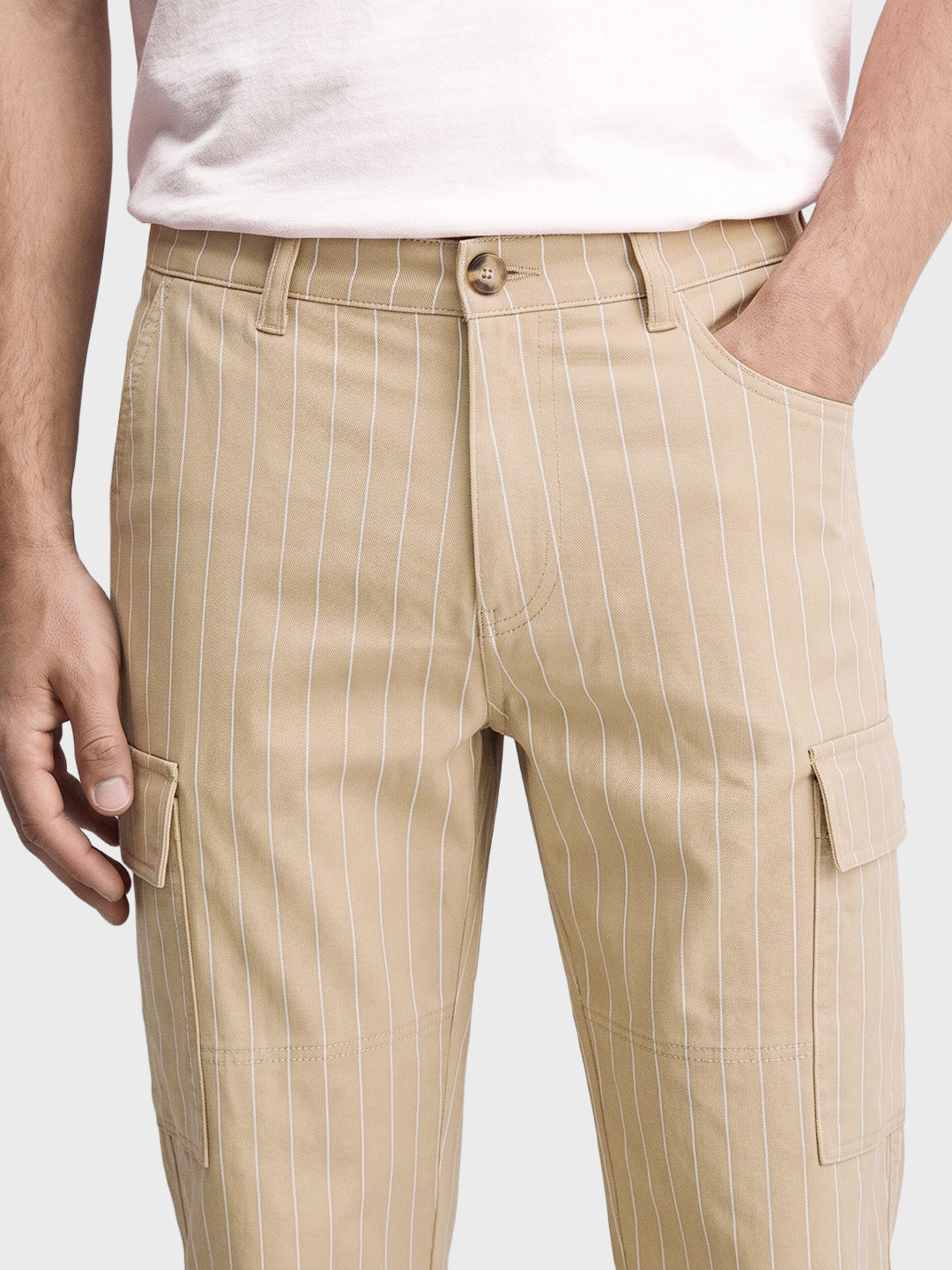 Men's Cream Relaxed Fit Geometric Print Utility Cargo