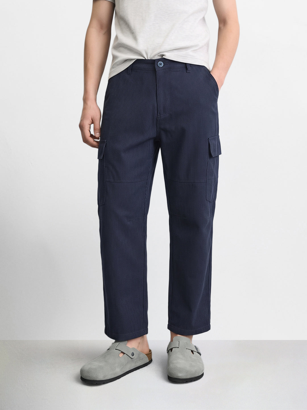 Men's Navy Relaxed Fit Geometric Print Utility Cargo