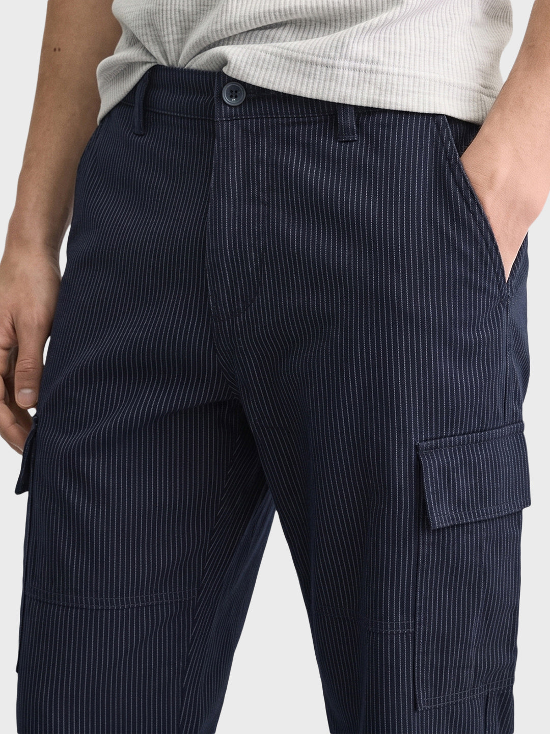 Men's Navy Relaxed Fit Geometric Print Utility Cargo