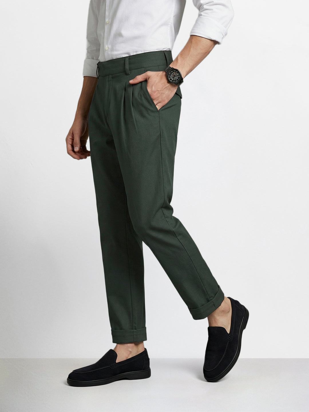 Men's Green Relaxed Fit Solid Casual Trousers