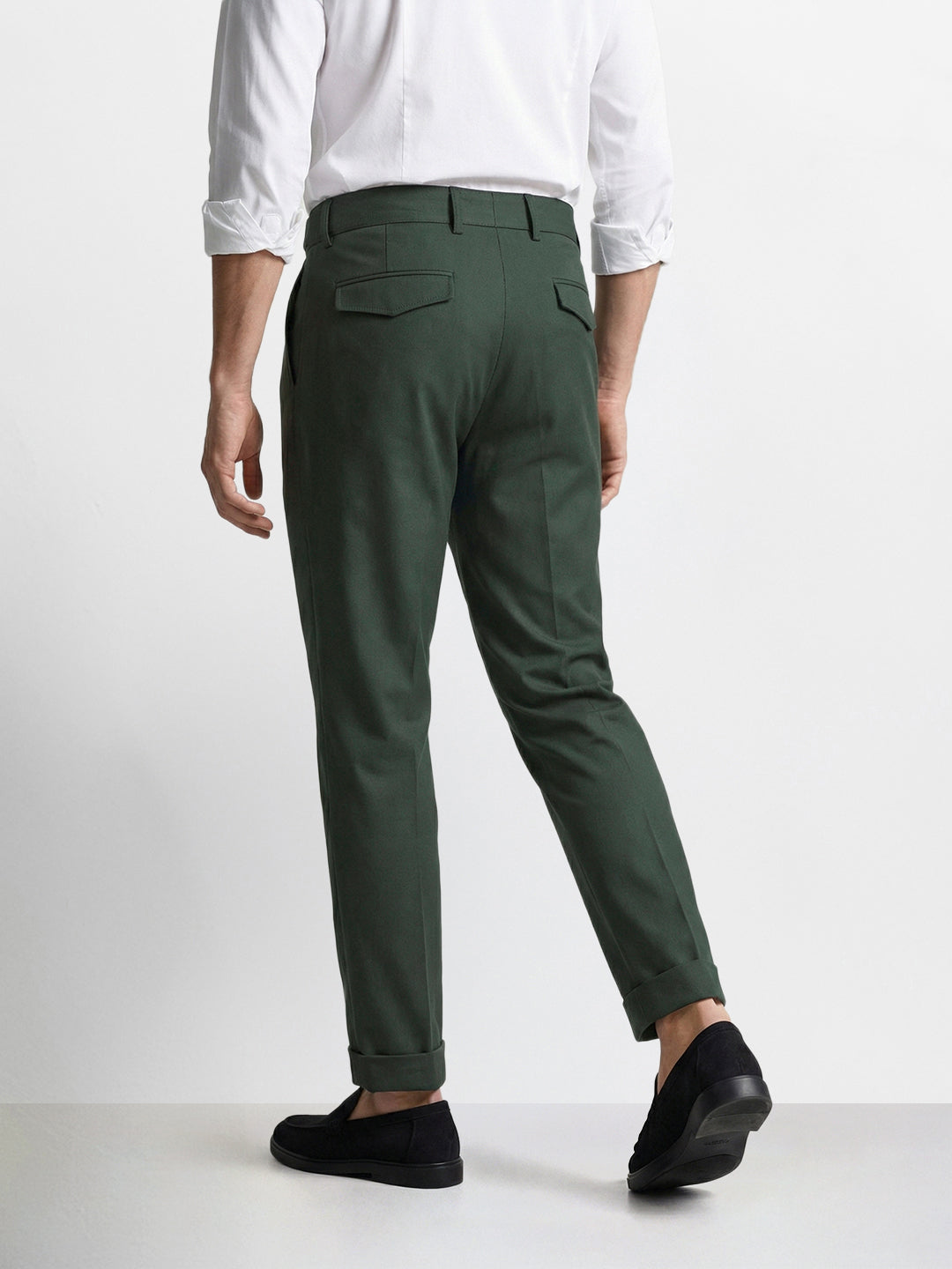 Men's Green Relaxed Fit Solid Casual Trousers