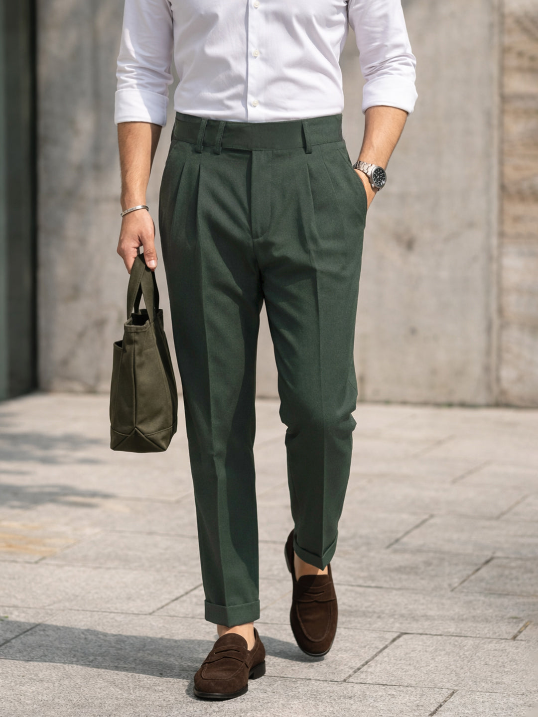 Men's Green Relaxed Fit Solid Casual Trousers