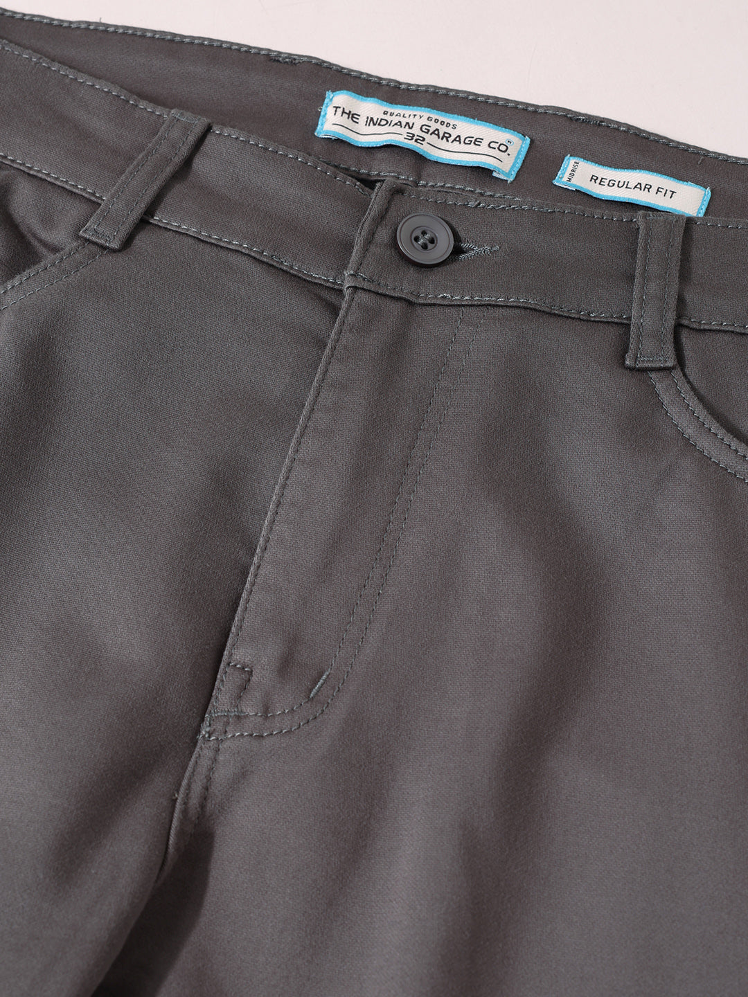 Men's Grey Regular Fit Solid Casual Chinos