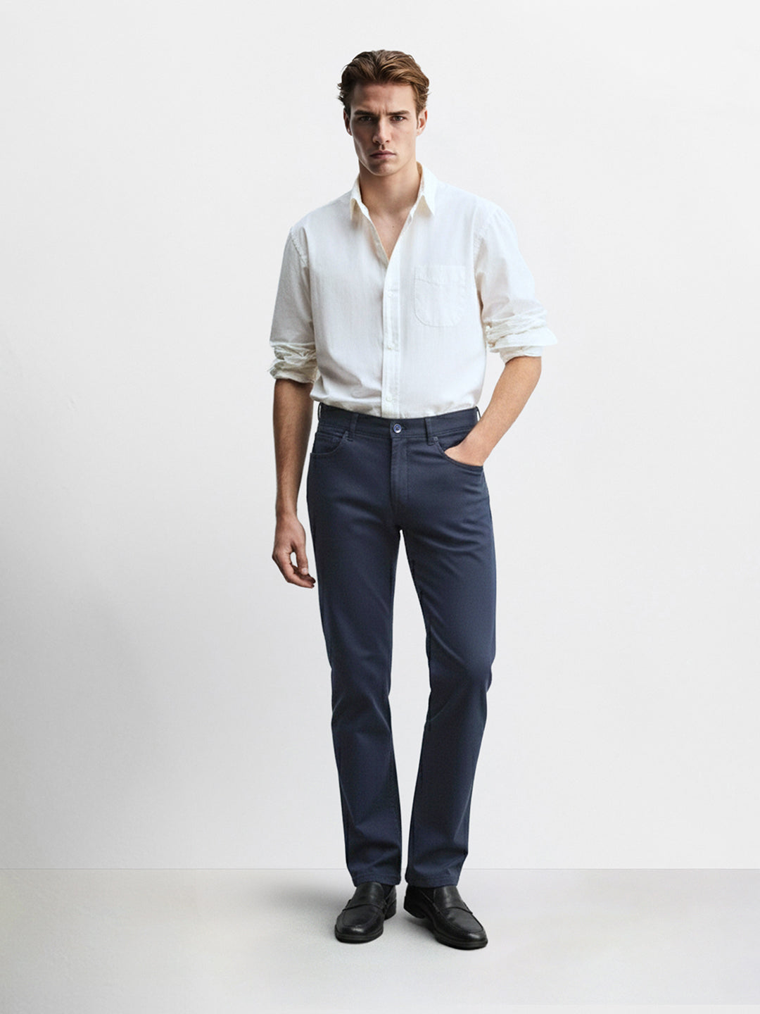 Men's Blue Regular Fit Solid Casual Chinos