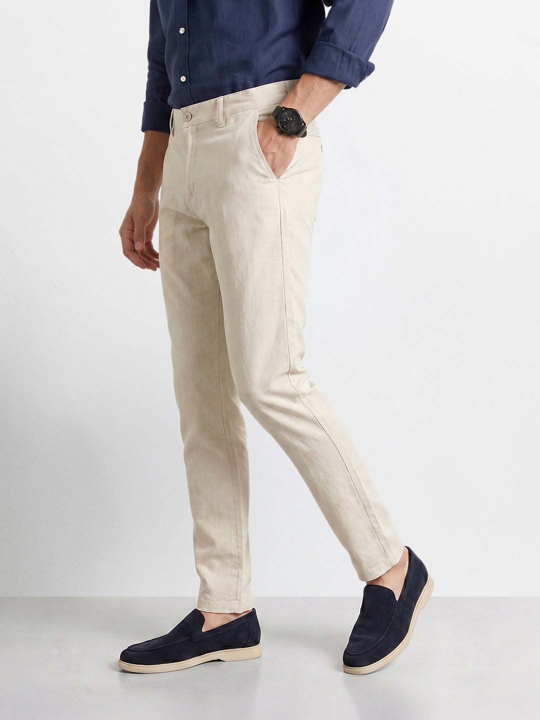 Men's Cream Slim Fit Solid Casual Chinos