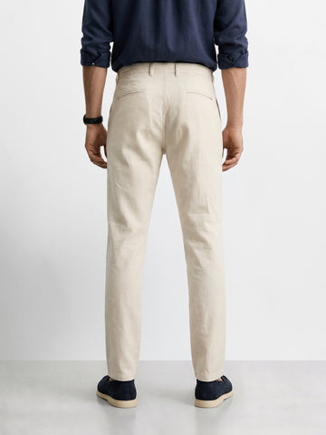 Men's Cream Slim Fit Solid Casual Chinos