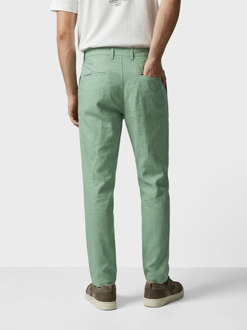 Men's Green Slim Fit Solid Casual Chinos