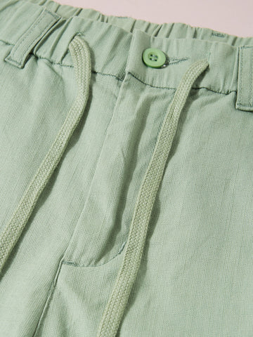 Men's Green Regular Fit Solid Casual Trousers