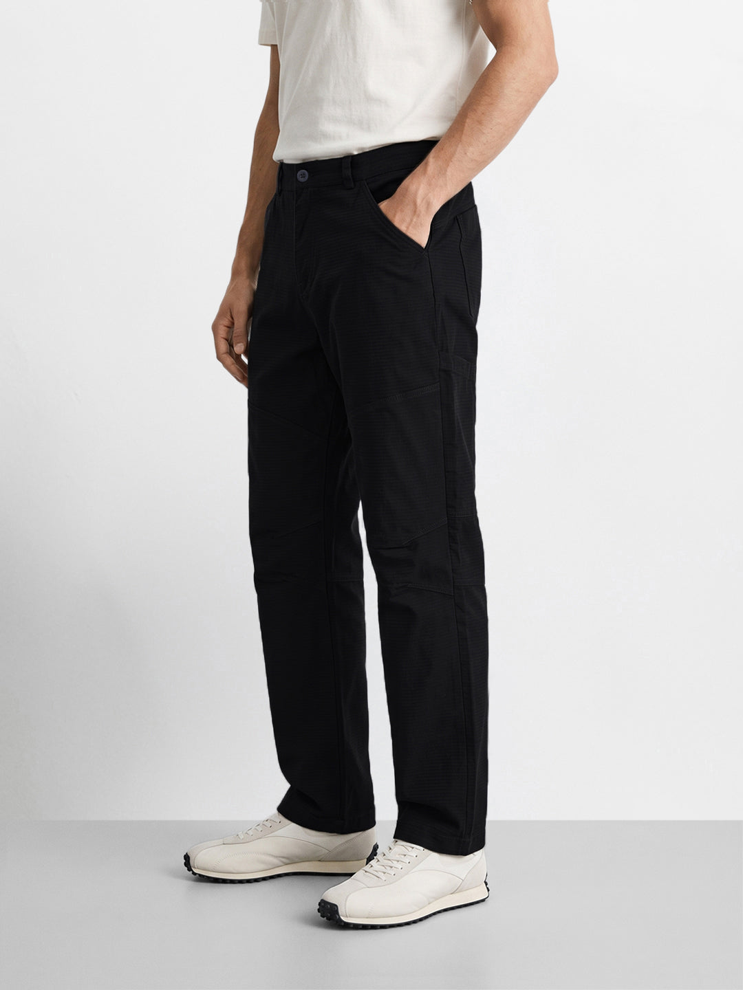 Men's Black Relaxed Fit Solid Utility Cargo