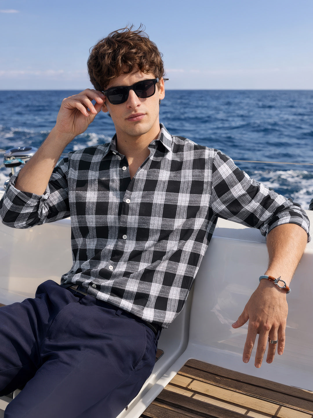 Men's Black Slim Fit Checked Casual Shirt