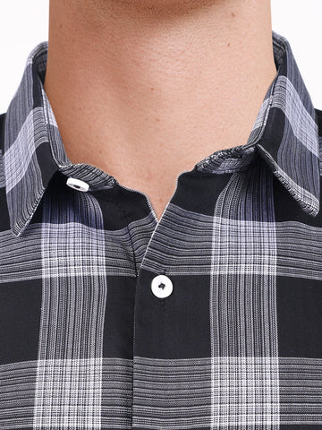 Men's Black Slim Fit Checked Casual Shirt