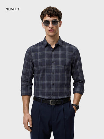Men's Black Slim Fit Checked Casual Shirt
