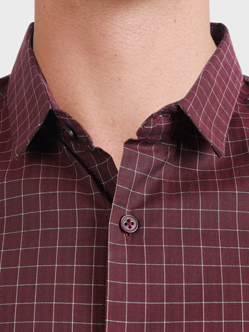 Men's Maroon Slim Fit Checked Casual Shirt