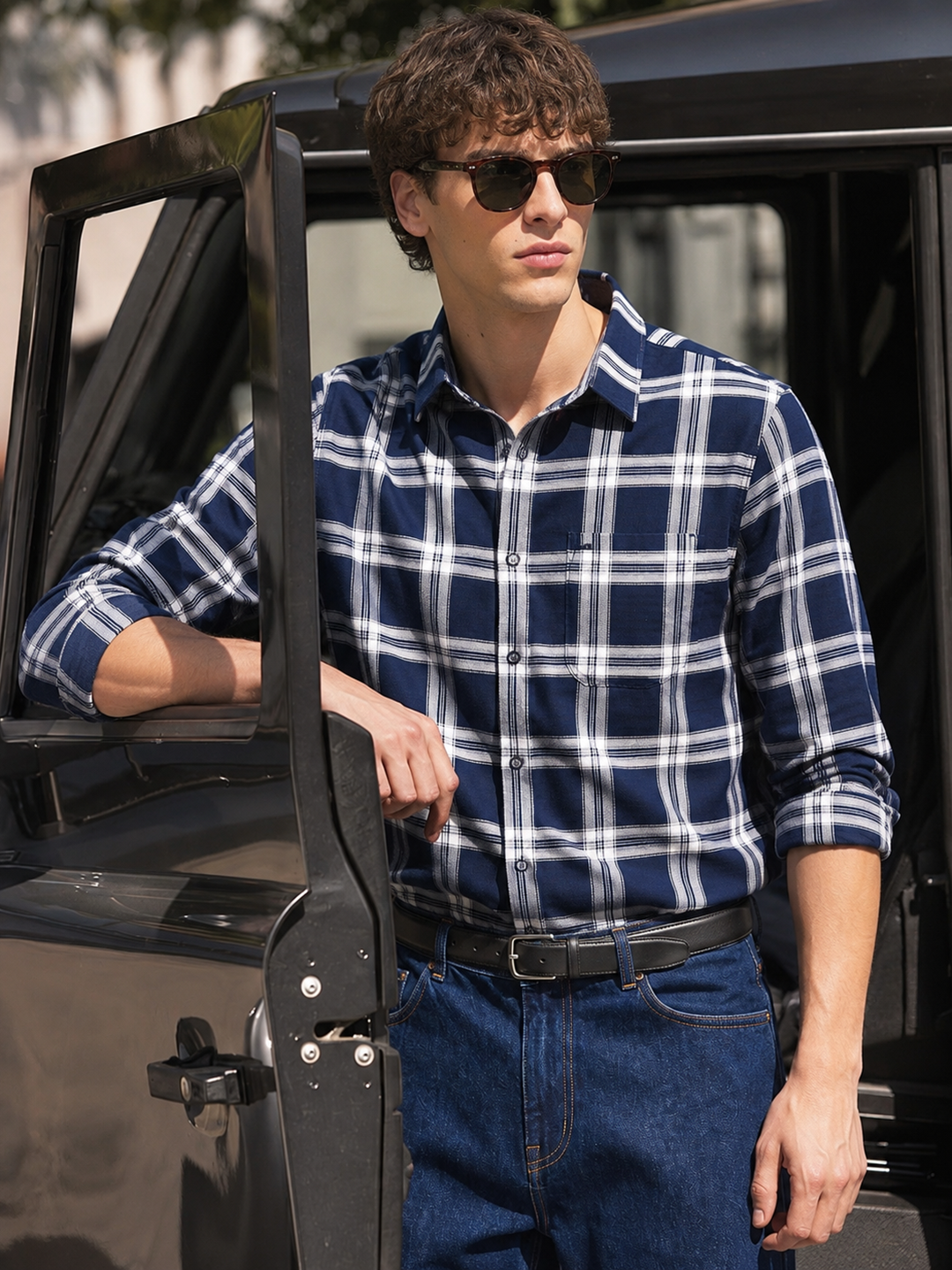 Men's Navy Blue Slim Fit Checkered Casual Shirt