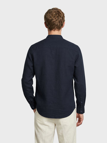 Men's Blue Slim Fit Solid Casual Shirts