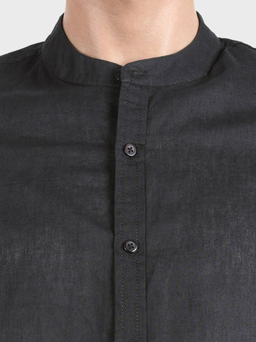 Men's Black Slim Fit Solid Casual Shirts