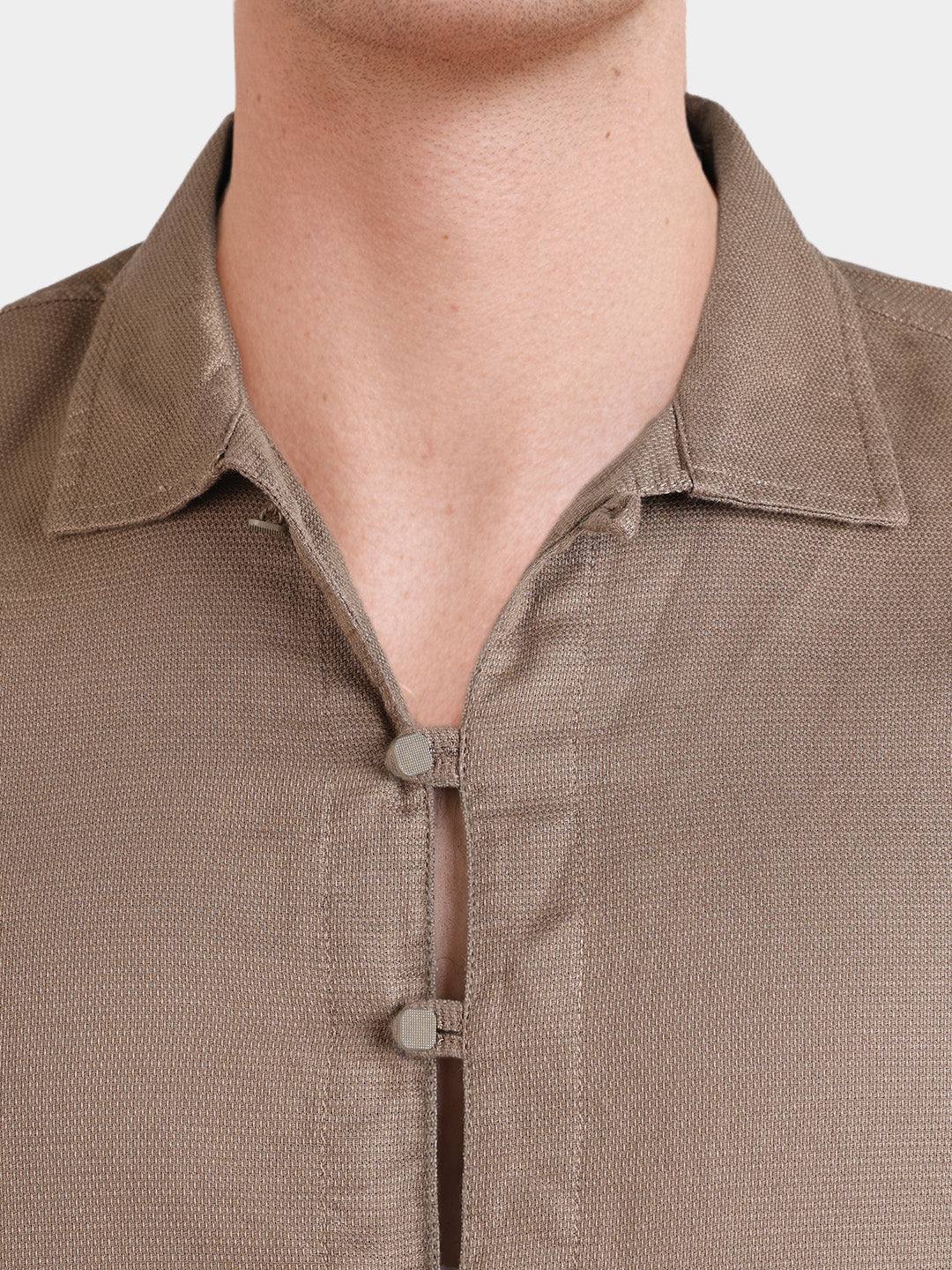 Men's Brown Regular Fit Solid Casual Shirts