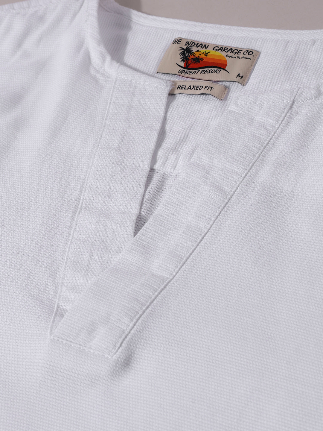Men's White Relaxed Fit Solid Casual Shirt