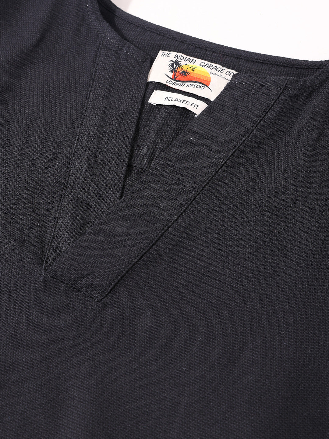 Men's Black Relaxed Fit Solid Casual Shirt