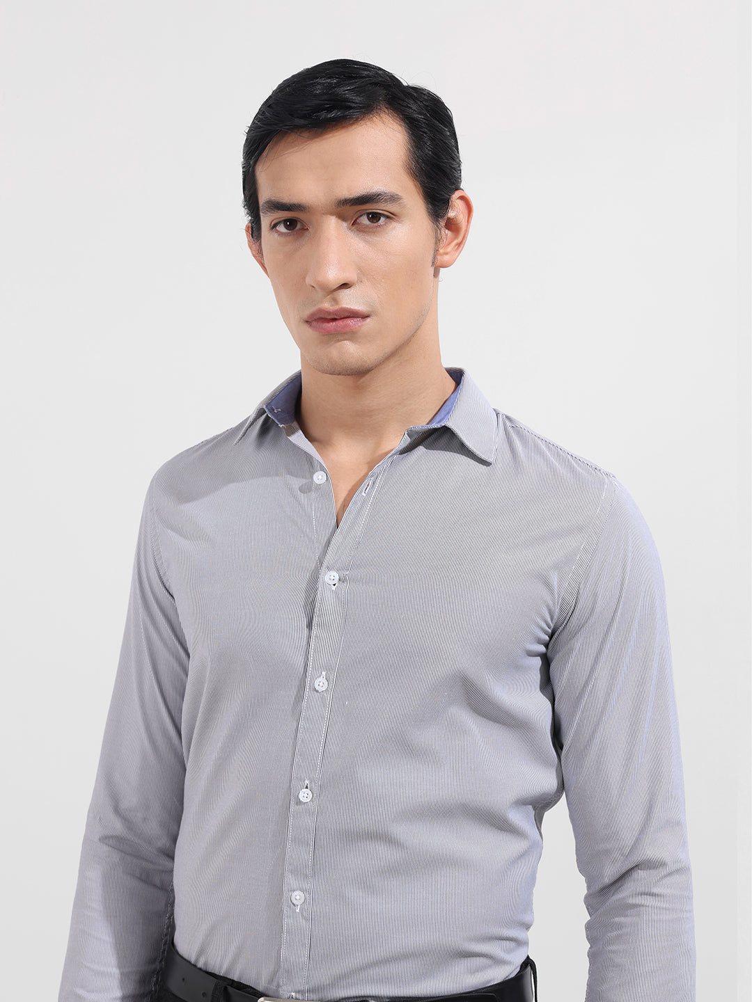 Men's Black Slim Fit Vertical Stripes Formal Shirt