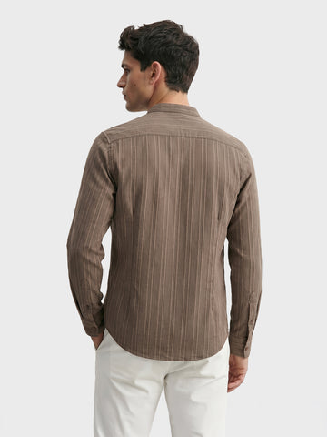 Men's Beige Slim Fit Solid Casual Shirt