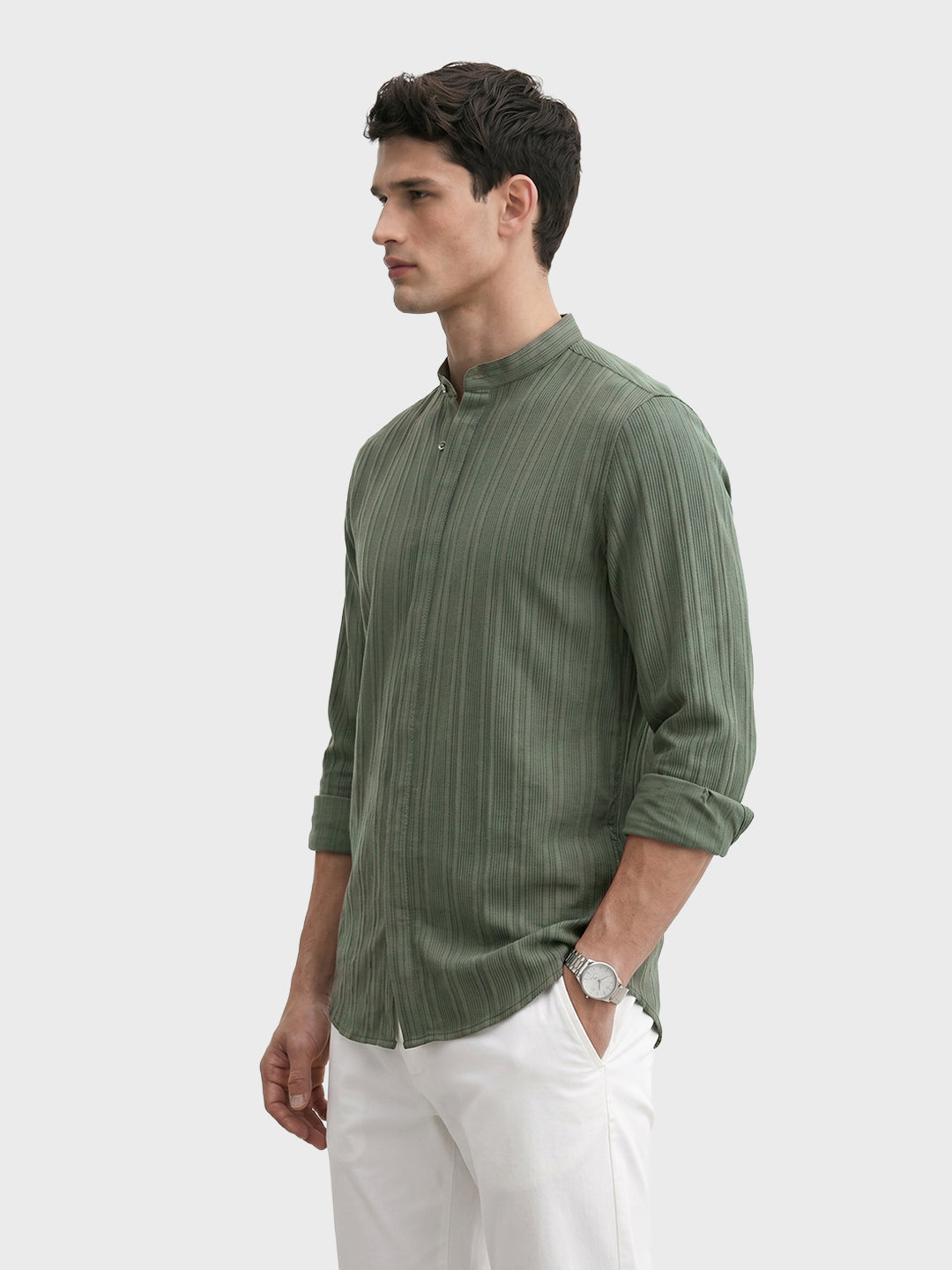 Men's Green Slim Fit Solid Casual Shirt