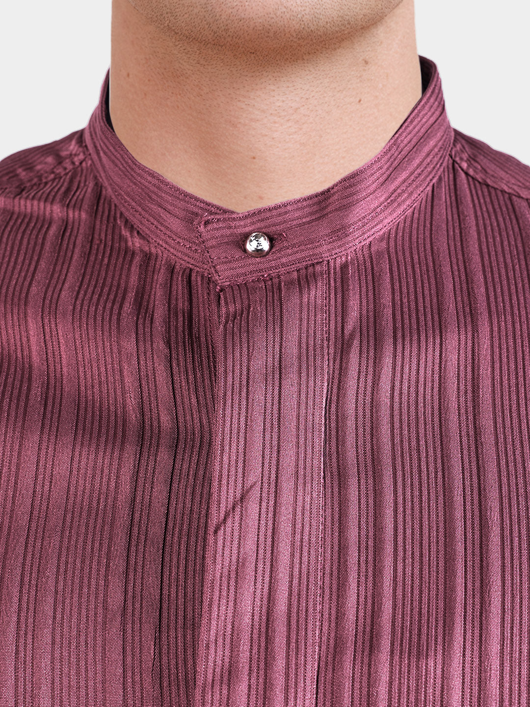Men's Maroon Slim Fit Solid Casual Shirt