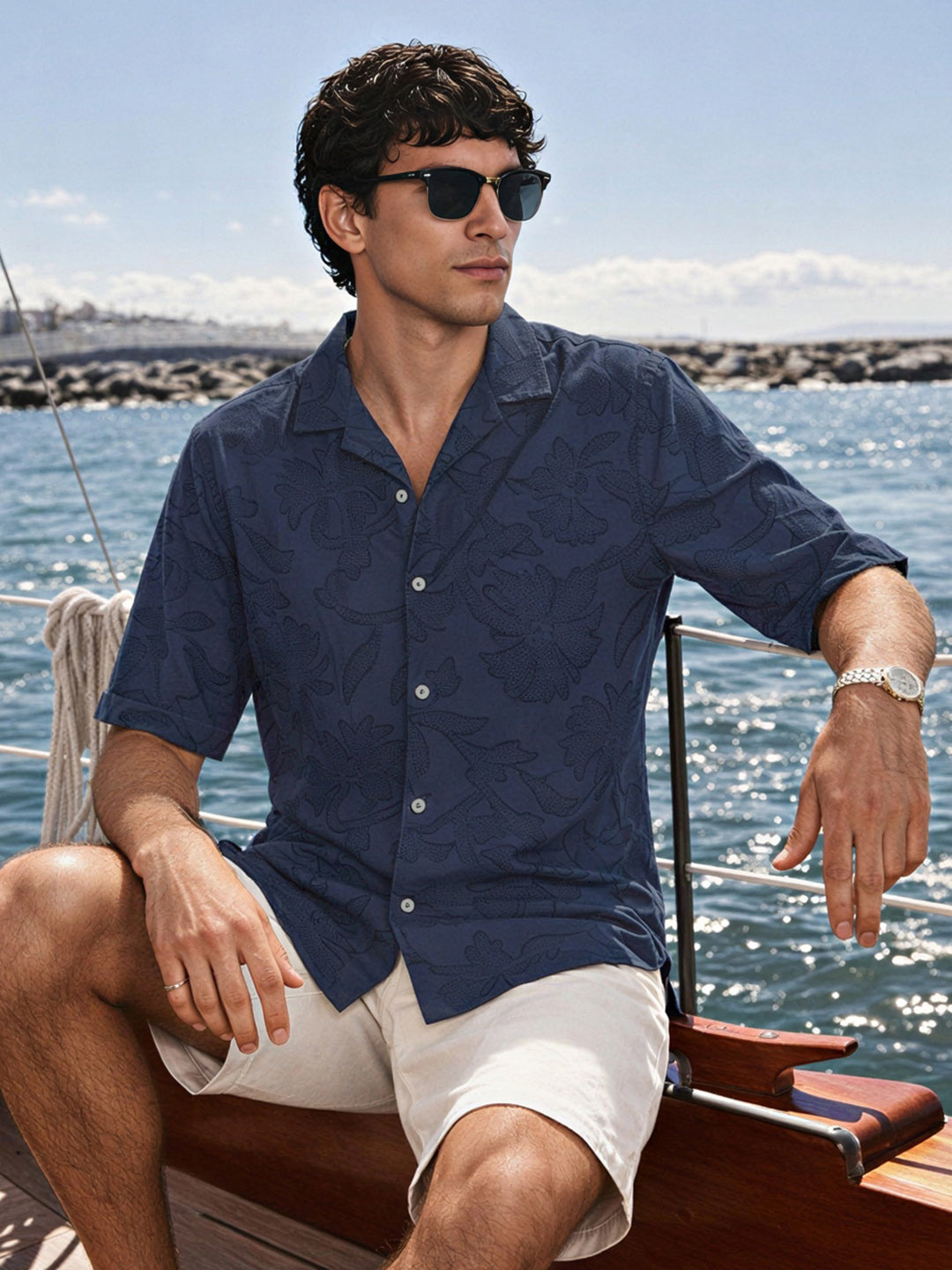 Men's Navy Blue Relaxed Fit Solid Casual Shirt