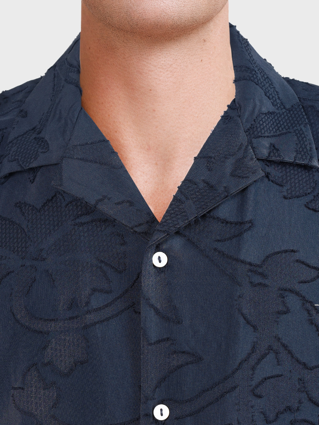 Men's Navy Blue Relaxed Fit Solid Casual Shirt