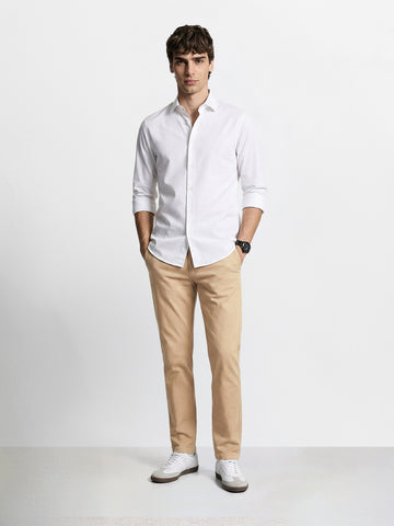 Men's Beige Slim Fit Solid Casual Chinos