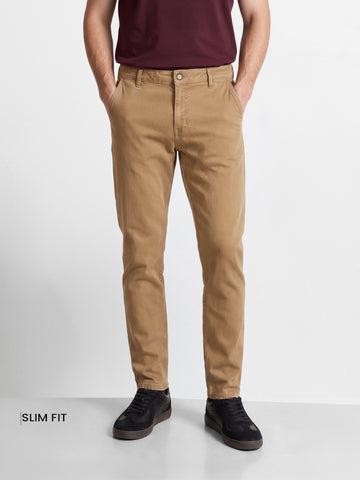 Men's Beige Slim Fit Solid Casual Jeans
