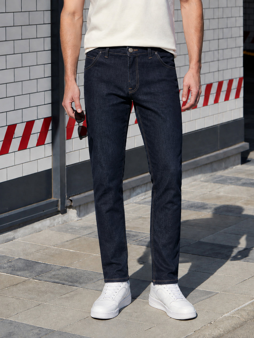 Men's Navy Blue Slim Fit Solid Casual Jeans