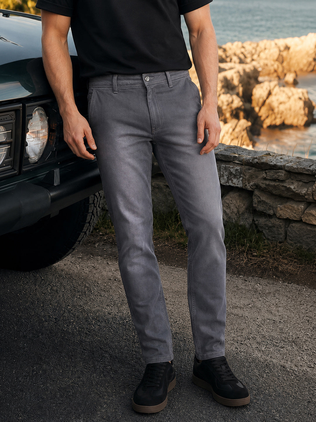 Men's Grey Slim Fit Solid Casual Jeans