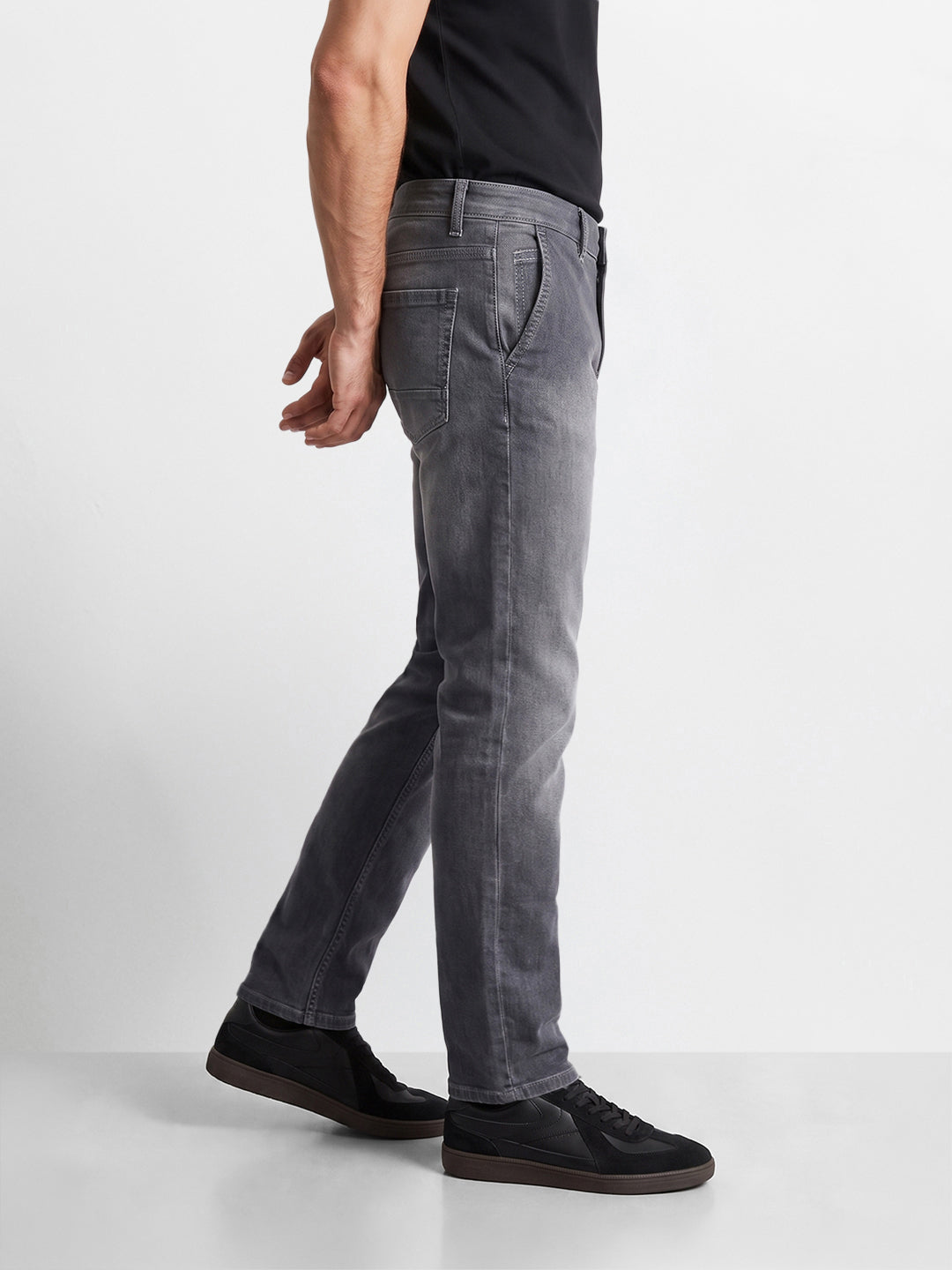 Men's Grey Slim Fit Solid Casual Jeans