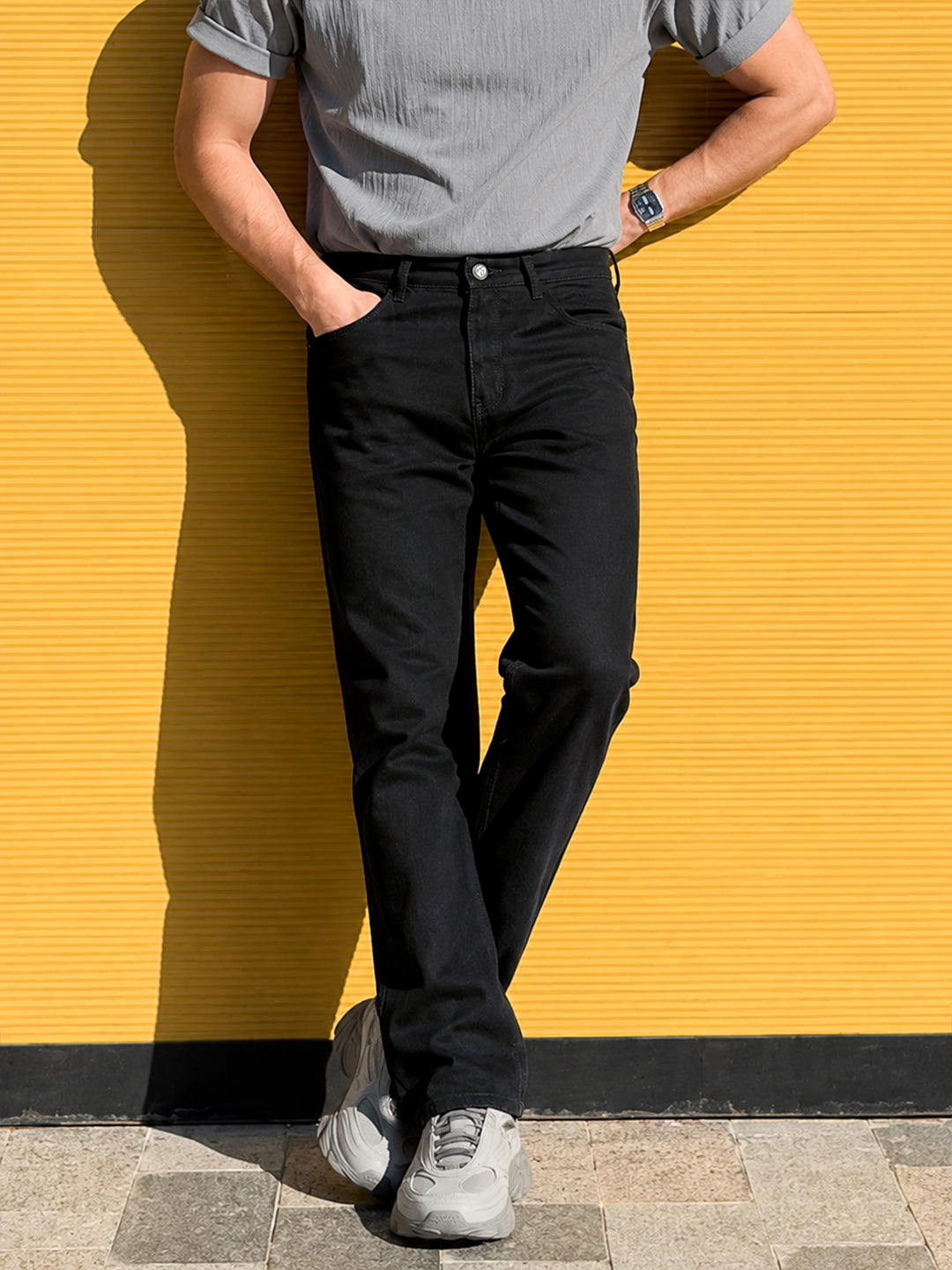Men's Black Bootcut Fit Solid Casual Jeans