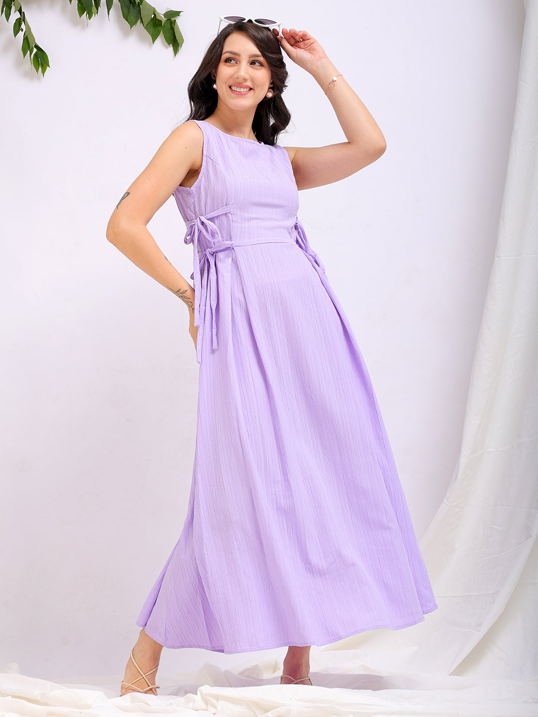 Shop Women's Purple Flare Textured Round Neck Midi Dress Online.