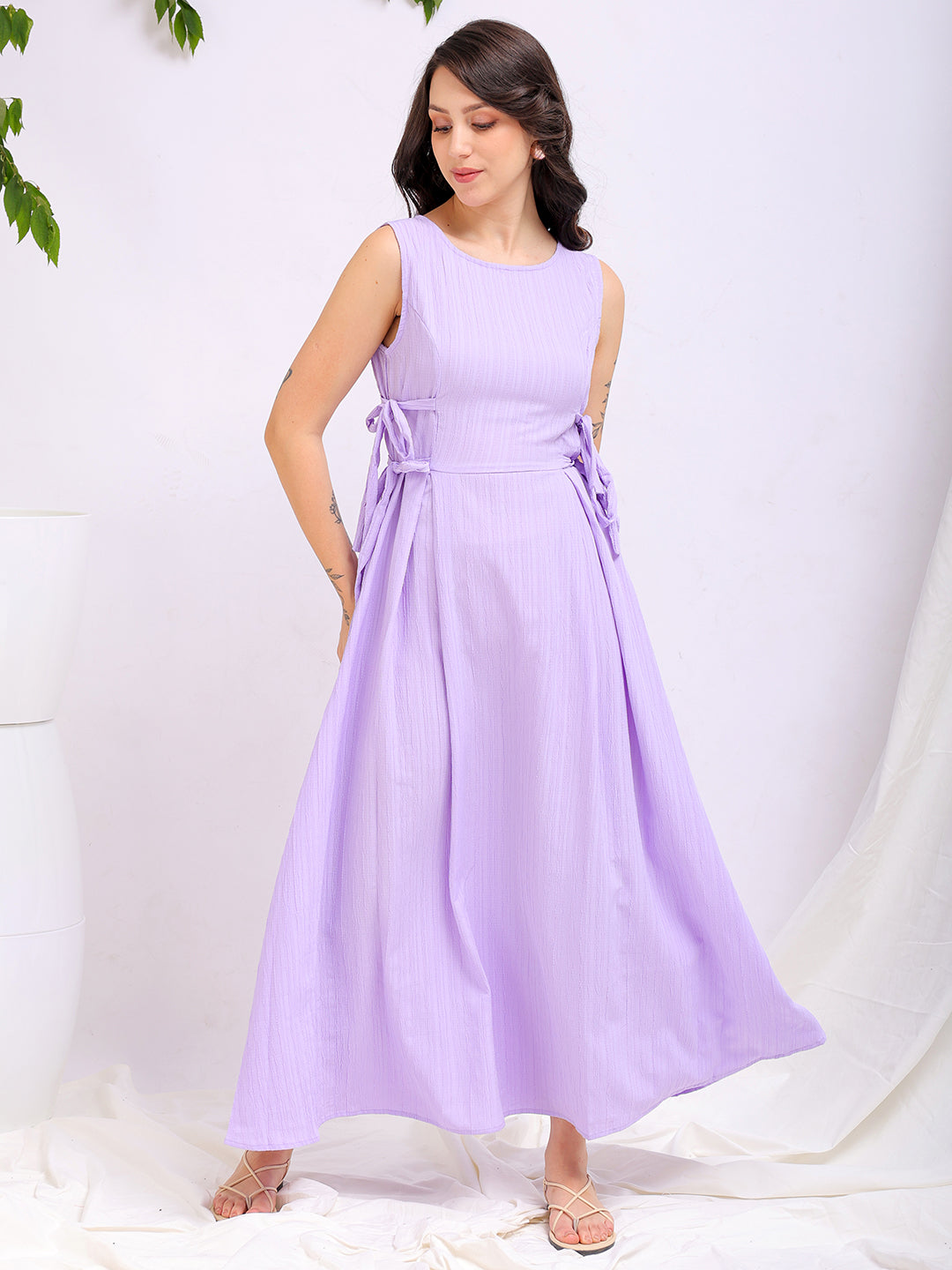 Shop Women's Purple Flare Textured Round Neck Midi Dress Online.