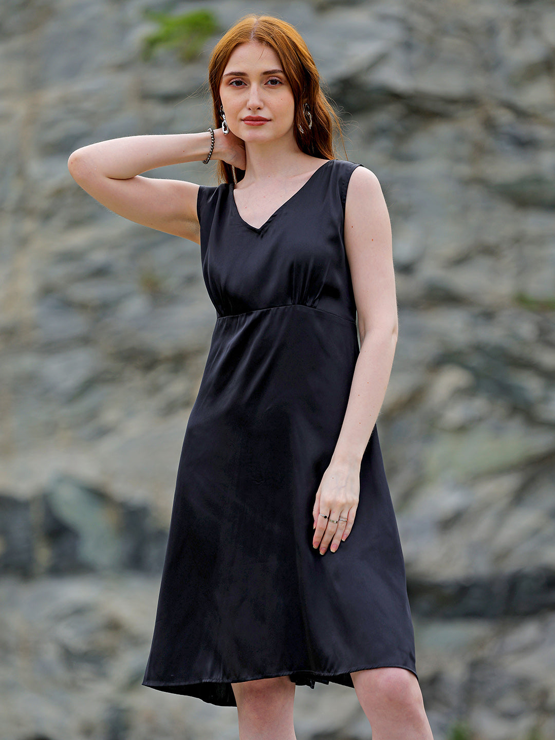 Shop Women's Black Fit and Flare Solid V neck Pinafore Dress Online.