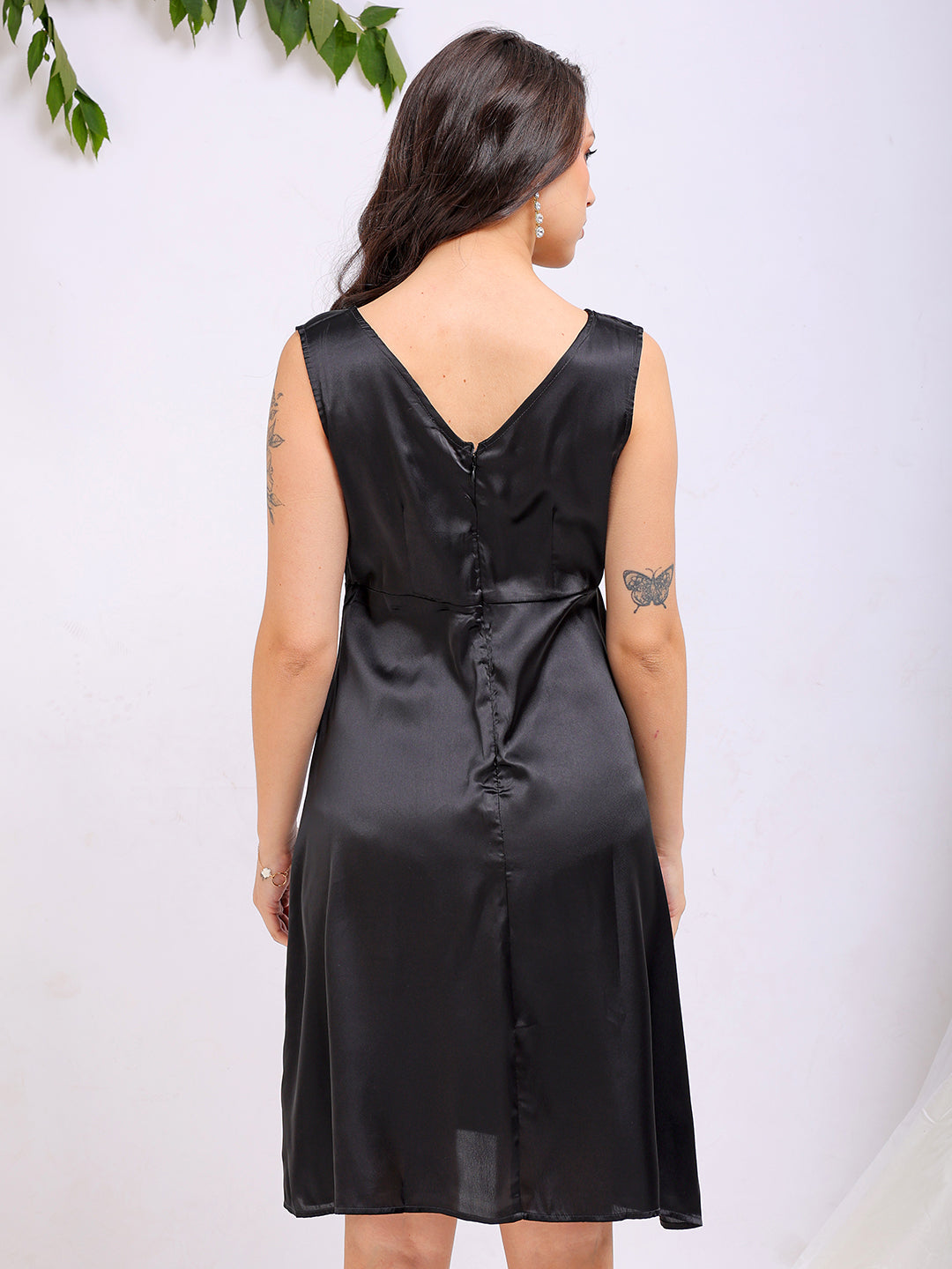 Shop Women's Black Fit and Flare Solid V neck Pinafore Dress Online.