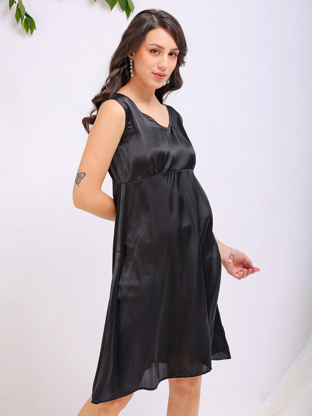 Shop Women's Black Fit and Flare Solid V neck Pinafore Dress Online.