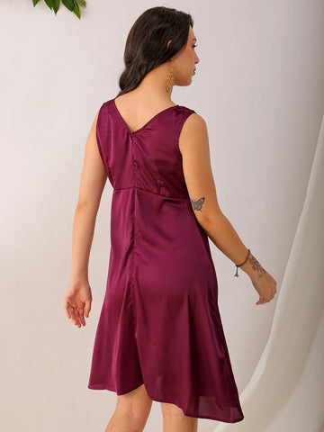 Shop Women's Purple Fit and Flare Solid V neck Pinafore Dress Online.