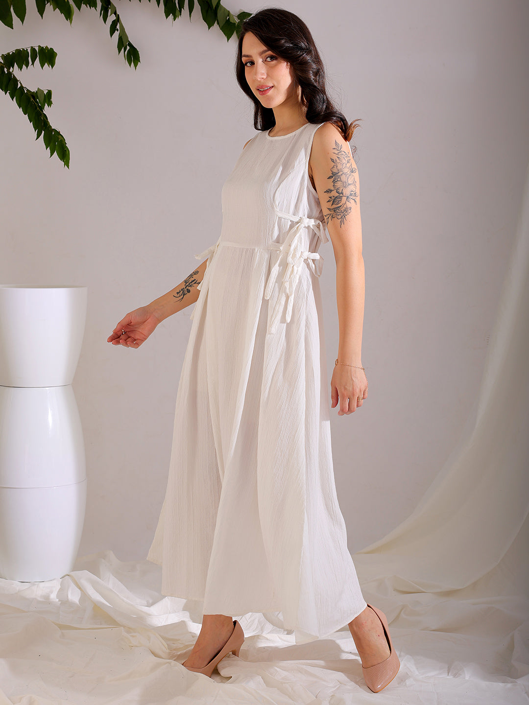 Shop Women's White Flare Textured Round Neck Midi Dress Online.